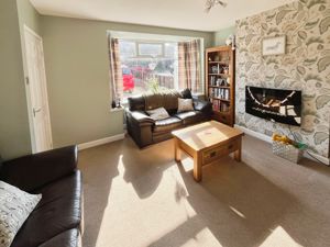 Lounge- click for photo gallery